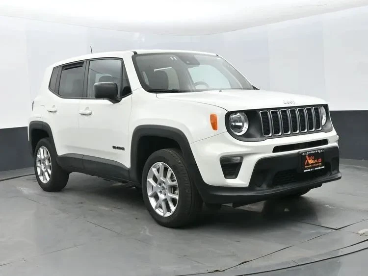 2023 Jeep Renegade - Image 2 of 12