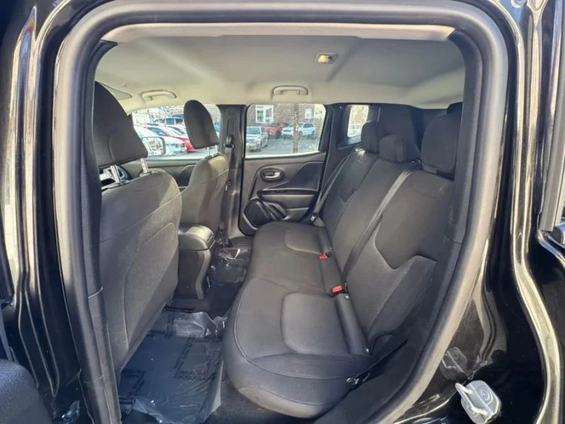 2023 Jeep Renegade - Image 11 of 12