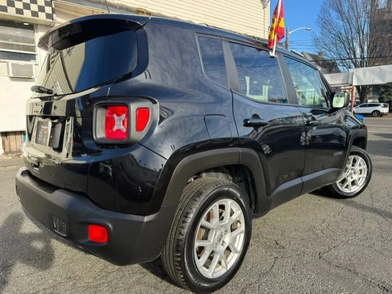2023 Jeep Renegade - Image 4 of 12