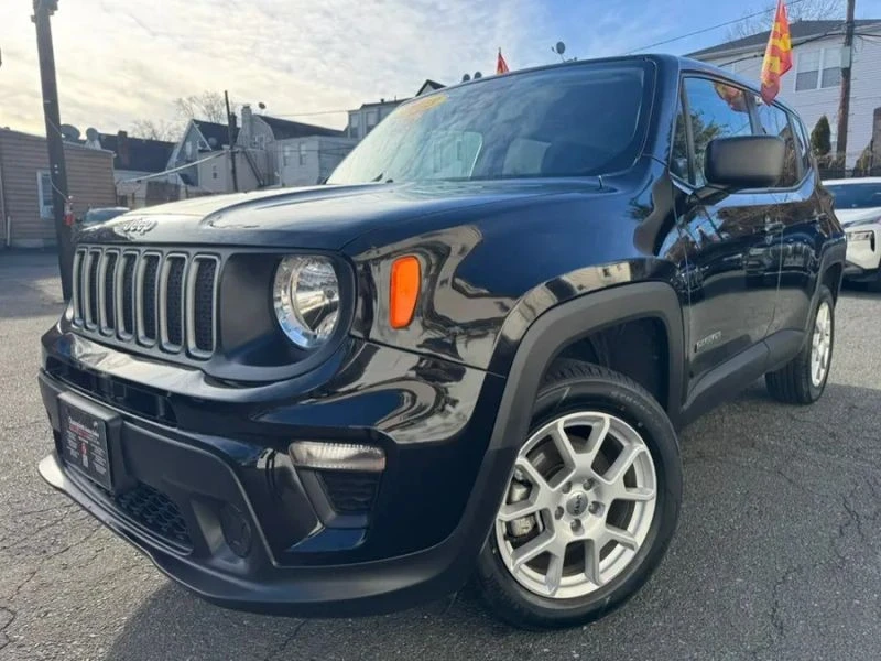 2023 Jeep Renegade - Image 2 of 12