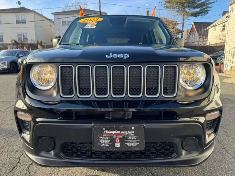 2023 Jeep Renegade - Image 5 of 12