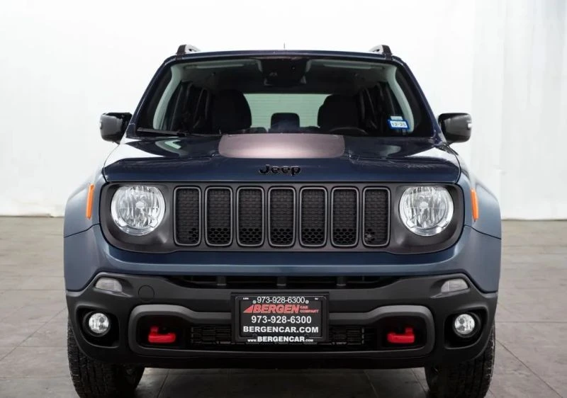 2023 Jeep Renegade - Image 2 of 12