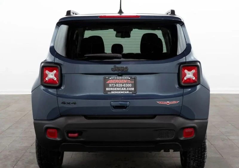 2023 Jeep Renegade - Image 11 of 12