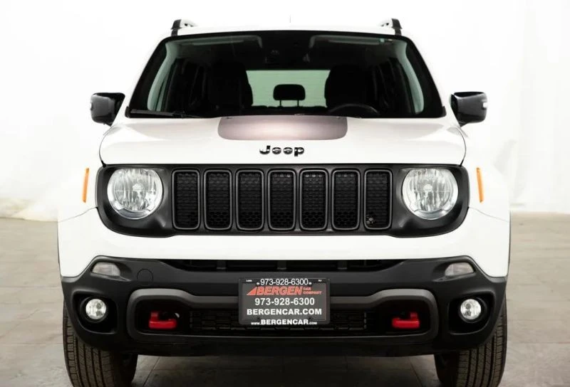 2023 Jeep Renegade - Image 2 of 12