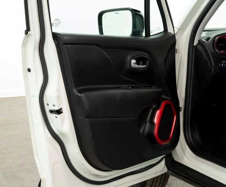 2023 Jeep Renegade - Image 8 of 12