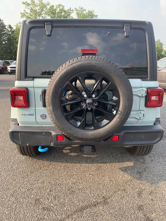 2023 Jeep JL Wrangler - Image 5 of 6