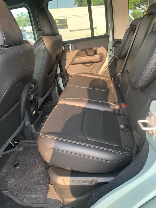 2023 Jeep JL Wrangler - Image 4 of 6