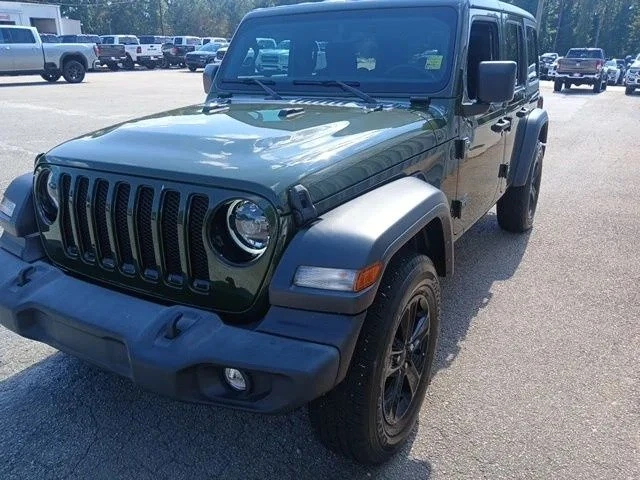 2023 Jeep JL Wrangler - Image 2 of 17