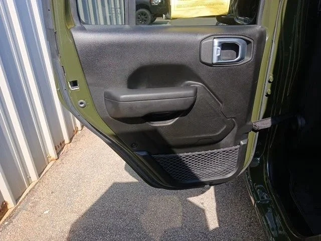 2023 Jeep JL Wrangler - Image 15 of 17