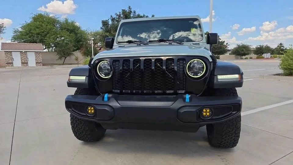 2023 Jeep JL Wrangler - Image 3 of 20
