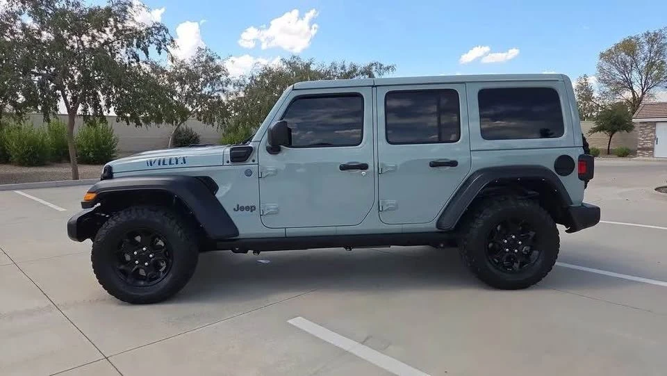 2023 Jeep JL Wrangler - Image 5 of 20