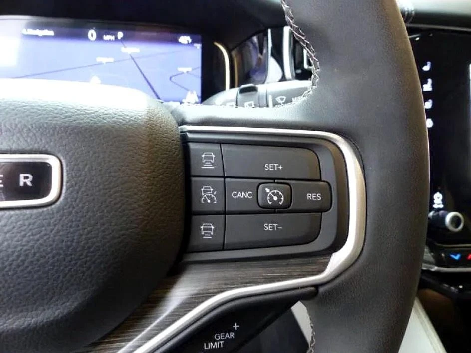 2023 Jeep WS Wagoneer - Image 17 of 31