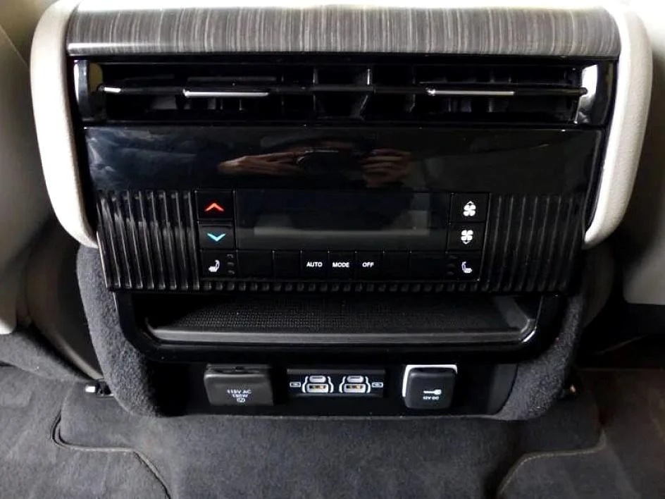 2023 Jeep WS Wagoneer - Image 30 of 31