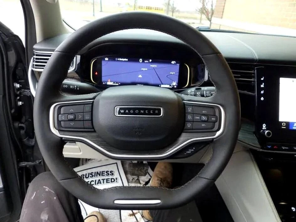 2023 Jeep WS Wagoneer - Image 16 of 31