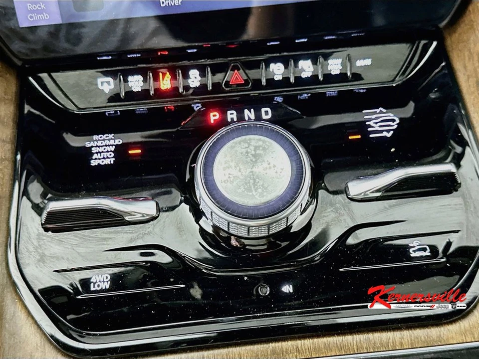 2023 Jeep WS Wagoneer - Image 16 of 24