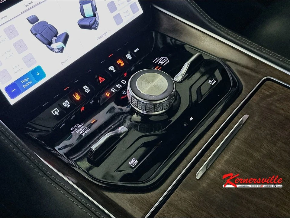 2023 Jeep WS Wagoneer - Image 16 of 24