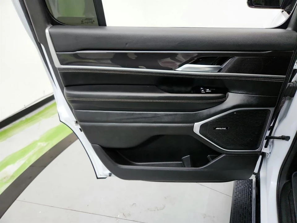 2023 Jeep WS Wagoneer - Image 24 of 31