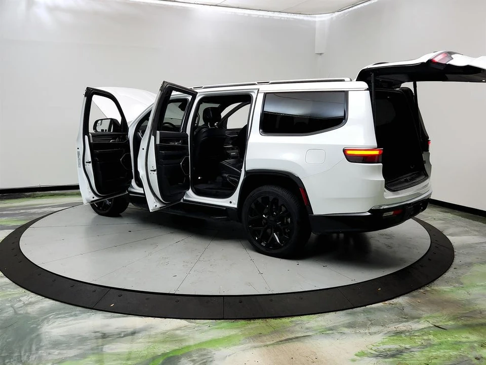 2023 Jeep WS Wagoneer - Image 12 of 31