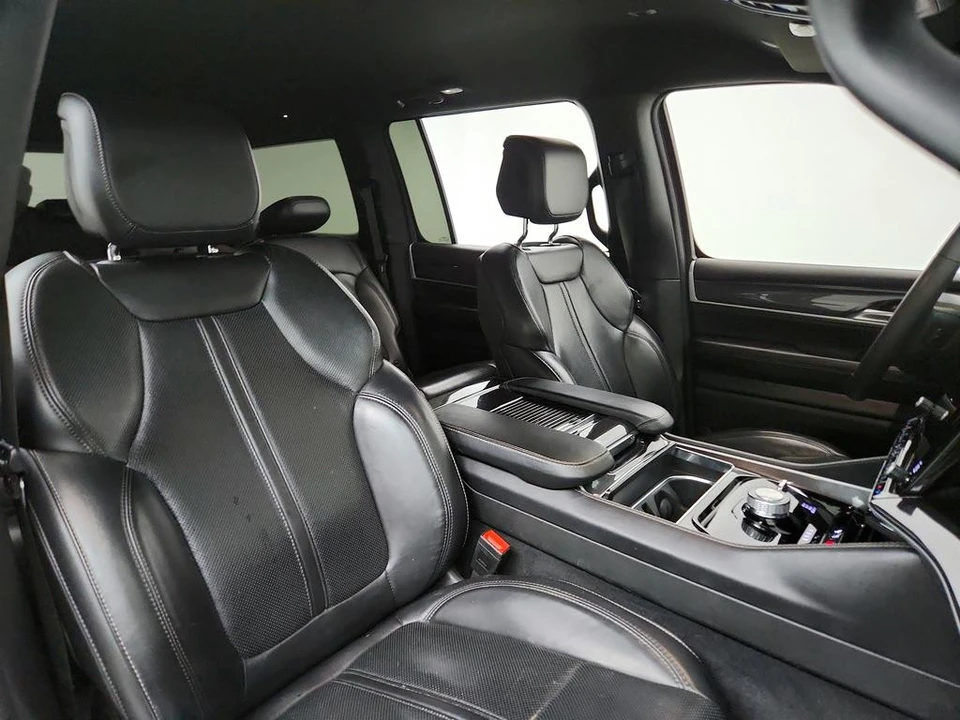 2023 Jeep - Image 27 of 31