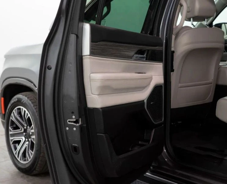 2023 Jeep WS Wagoneer - Image 10 of 12