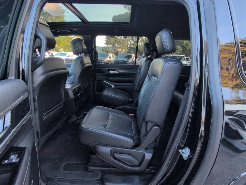 2023 Jeep WS Wagoneer - Image 8 of 12