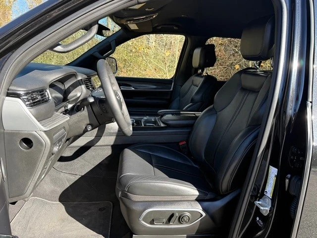 2023 Jeep WS Wagoneer - Image 11 of 12