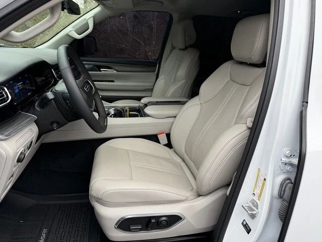 2023 Jeep WS Wagoneer - Image 11 of 12