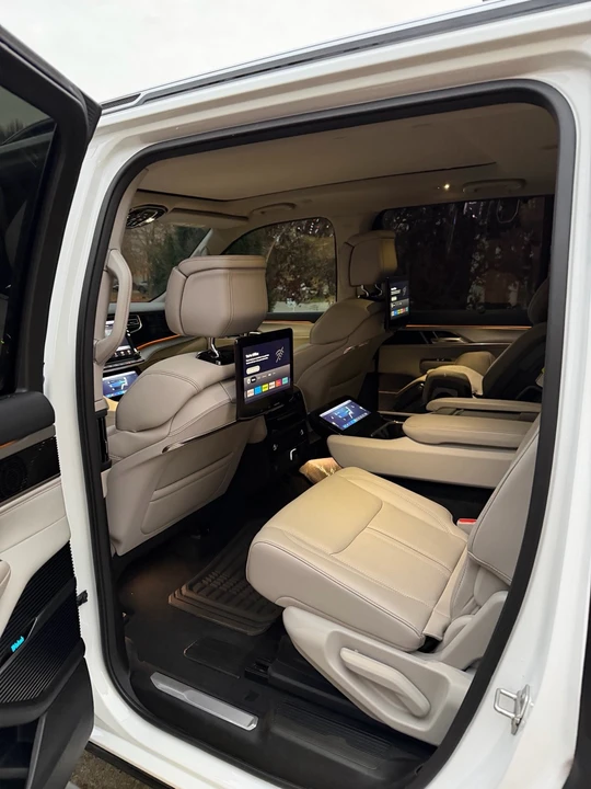 2023 Jeep WS Wagoneer - Image 8 of 10