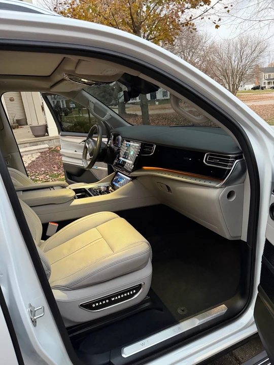 2023 Jeep WS Wagoneer - Image 9 of 10