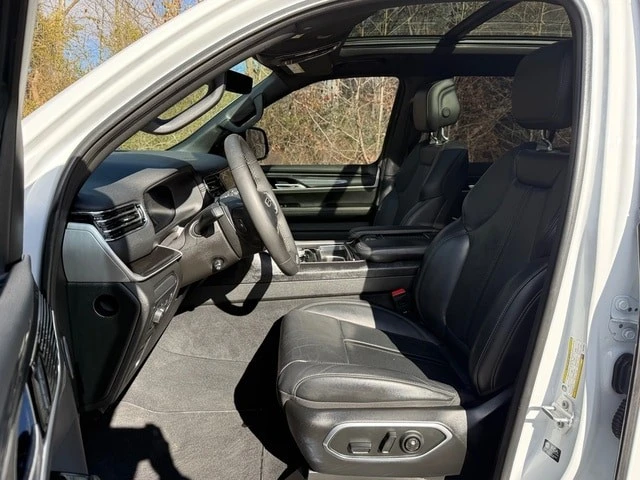 2023 Jeep WS Wagoneer - Image 11 of 12
