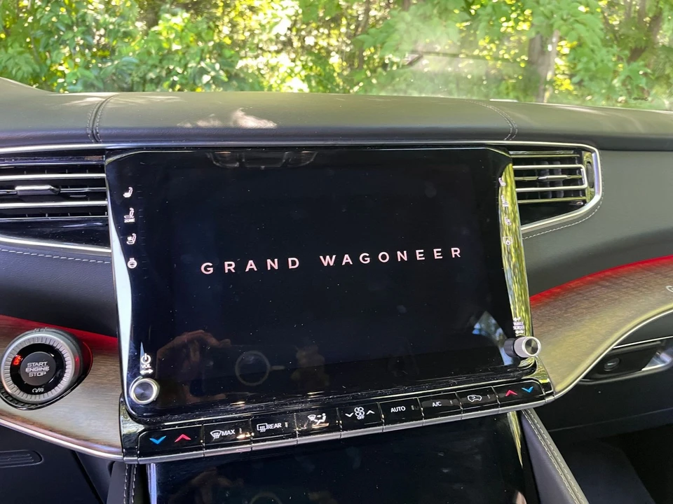 2023 Jeep WS Wagoneer - Image 19 of 31