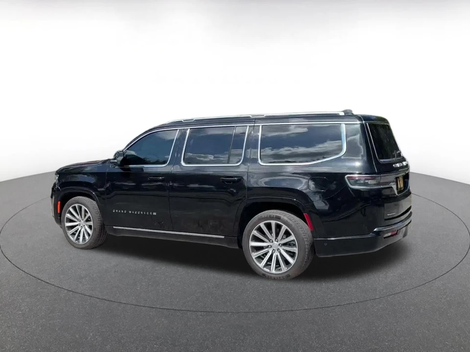2023 Jeep WS Wagoneer - Image 11 of 31
