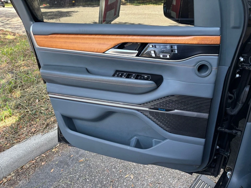 2023 Jeep WS Wagoneer - Image 20 of 31