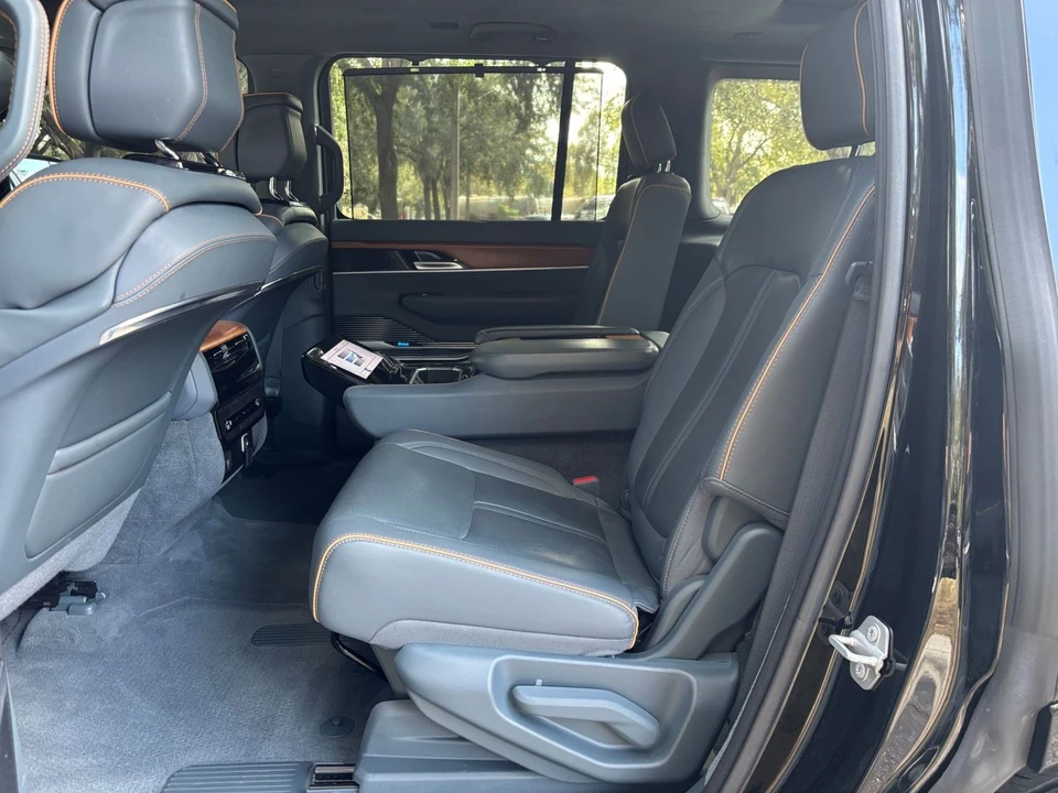 2023 Jeep WS Wagoneer - Image 30 of 31