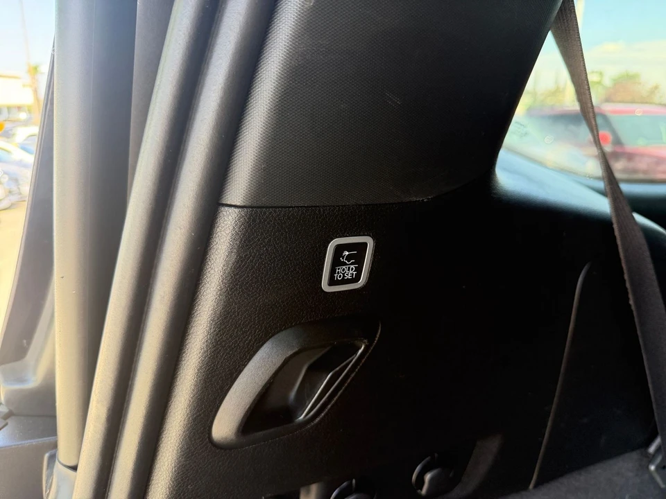 2023 Jeep WS Wagoneer - Image 26 of 31