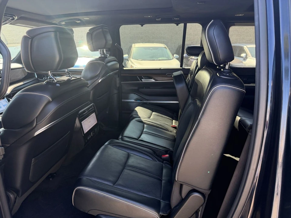 2023 Jeep WS Wagoneer - Image 30 of 31