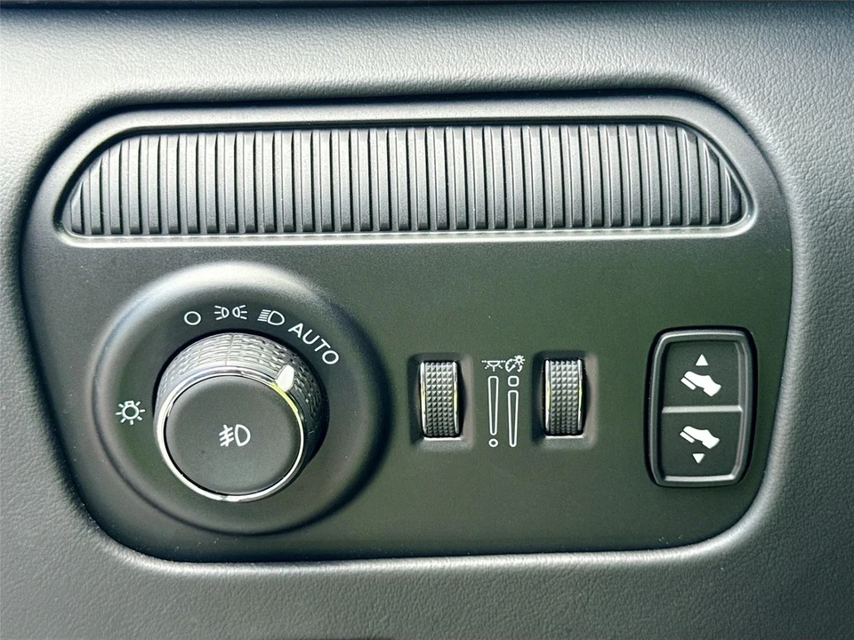 2023 Jeep WS Wagoneer - Image 10 of 21