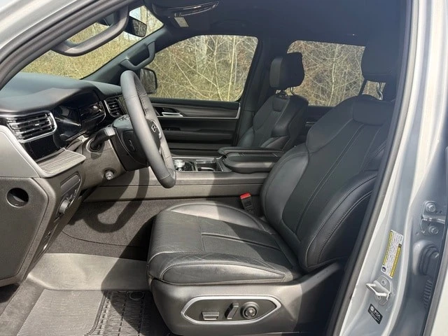 2023 Jeep WS Wagoneer - Image 11 of 12