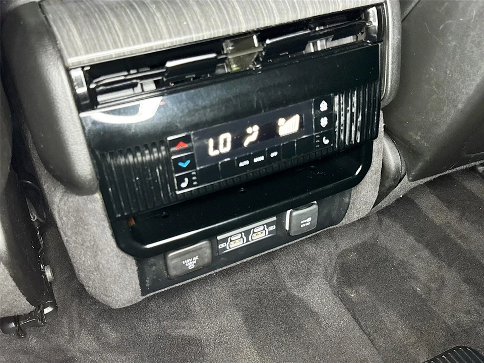 2023 Jeep WS Wagoneer - Image 16 of 31