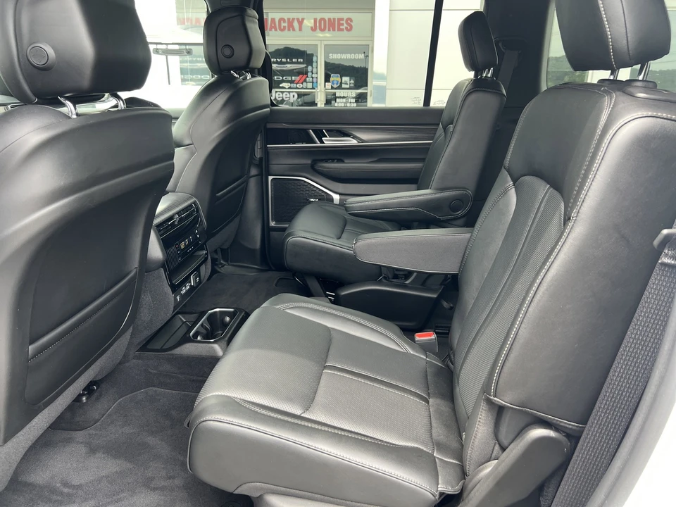 2023 Jeep WS Wagoneer - Image 14 of 31