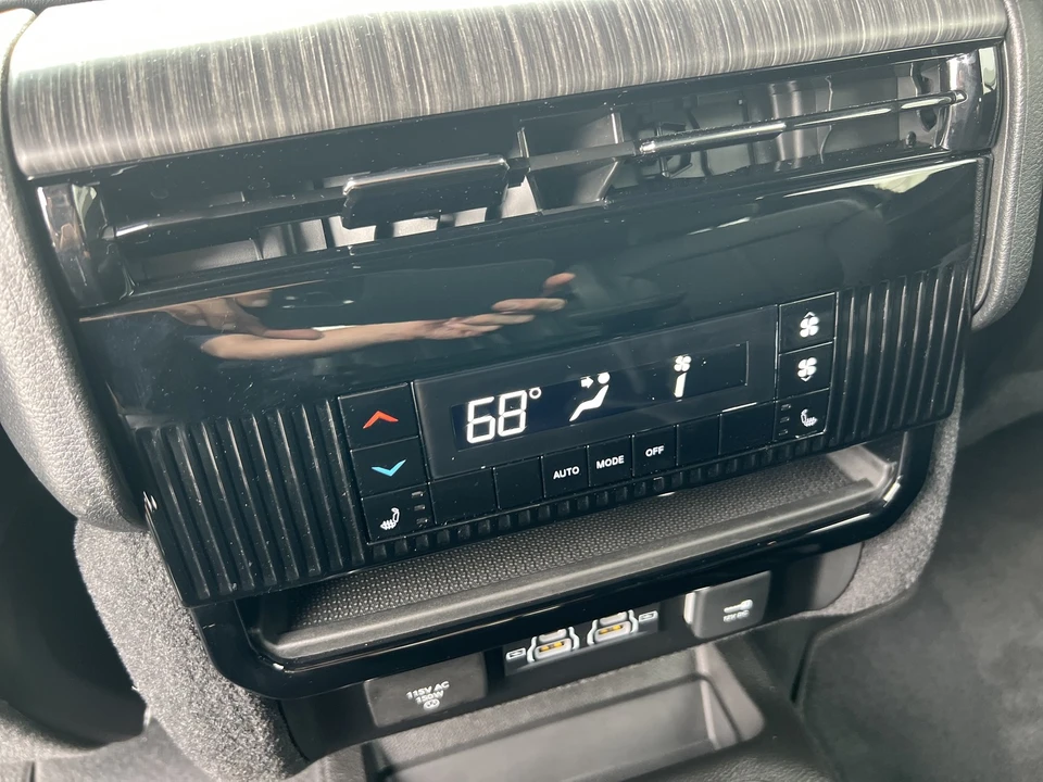 2023 Jeep WS Wagoneer - Image 15 of 31