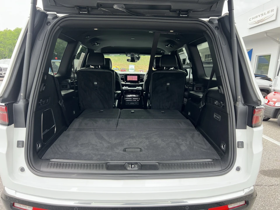 2023 Jeep WS Wagoneer - Image 11 of 31