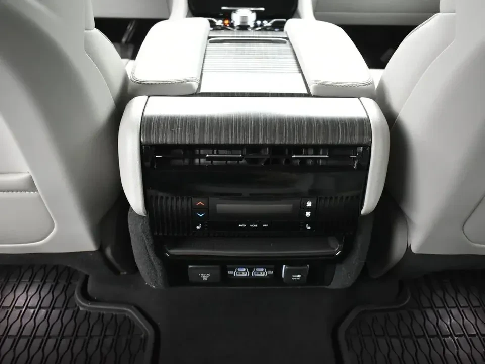 2023 Jeep WS Wagoneer - Image 8 of 10