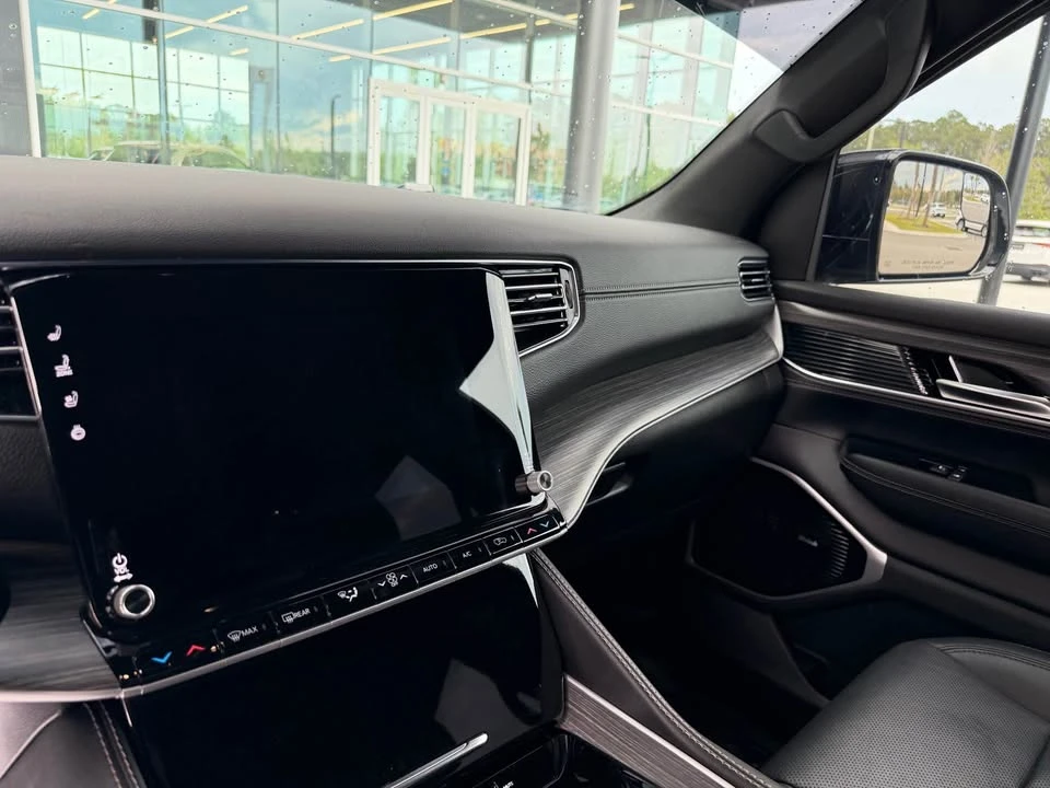 2023 Jeep WS Wagoneer - Image 18 of 19