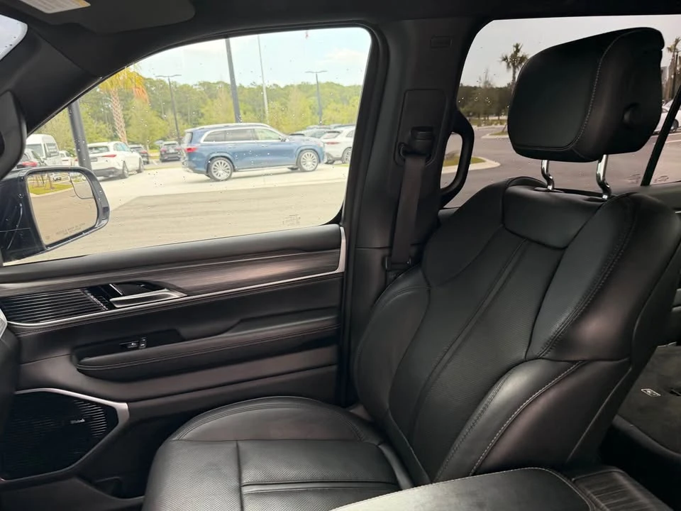 2023 Jeep WS Wagoneer - Image 17 of 19