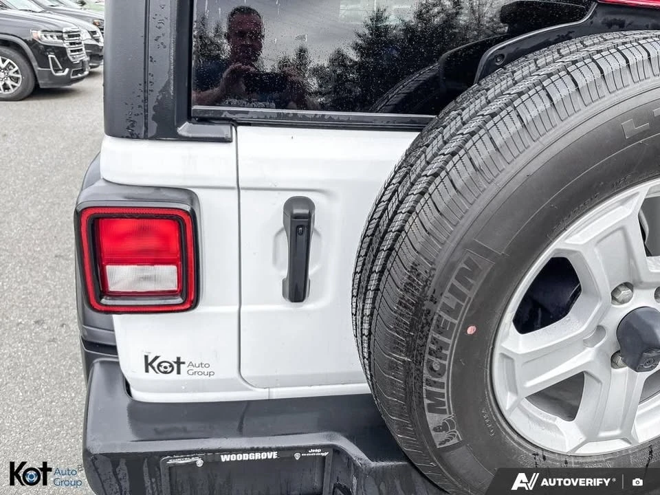 2023 Jeep JL Wrangler - Image 11 of 20