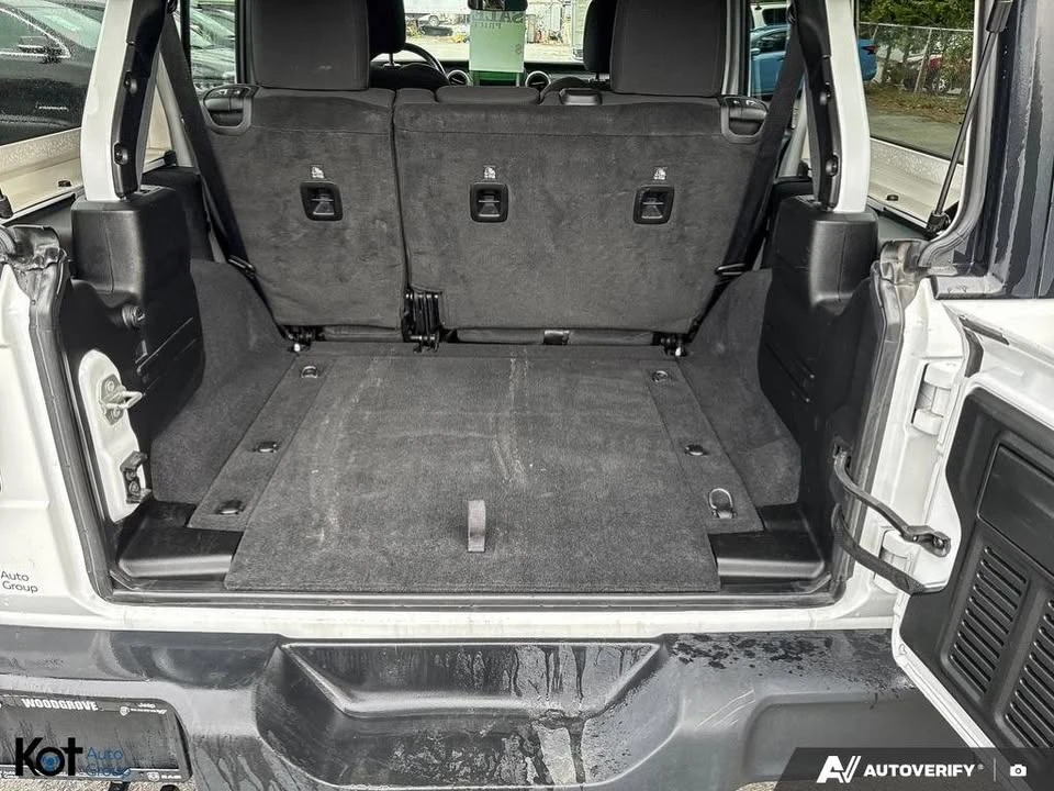 2023 Jeep JL Wrangler - Image 12 of 20