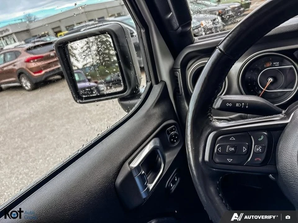 2023 Jeep JL Wrangler - Image 17 of 20