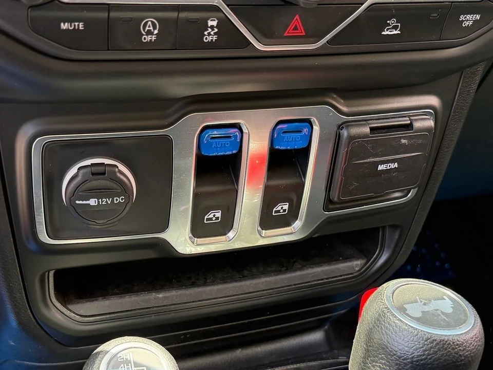 2023 Jeep JL Wrangler - Image 20 of 27