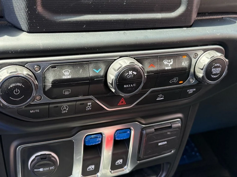 2023 Jeep JL Wrangler - Image 19 of 27